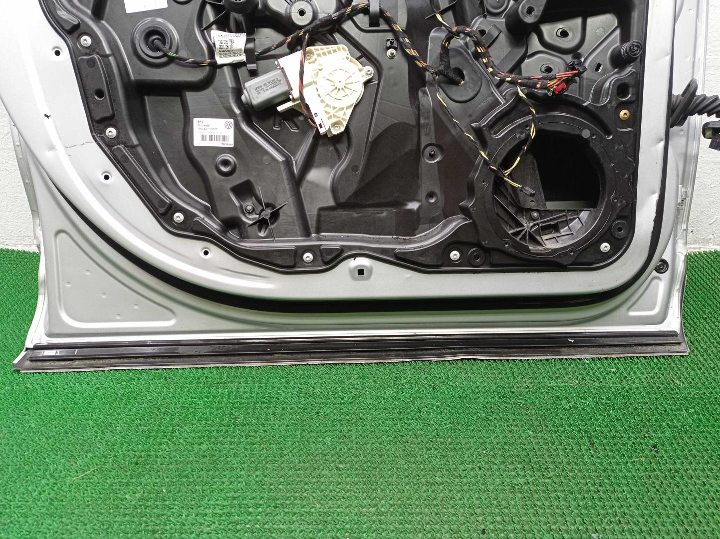 Стеклоподъемник электр. передний левый