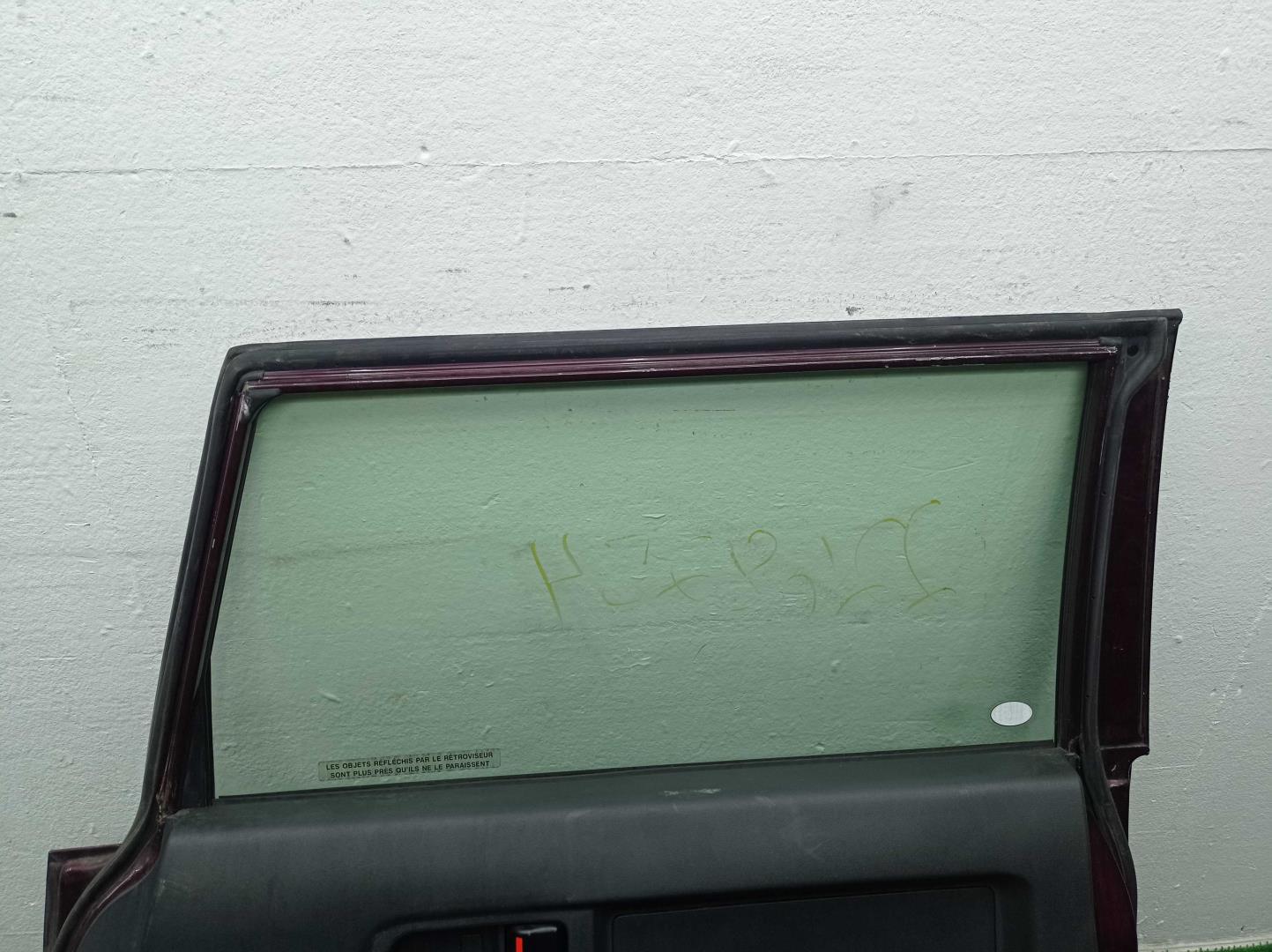 Дверь передняя правая