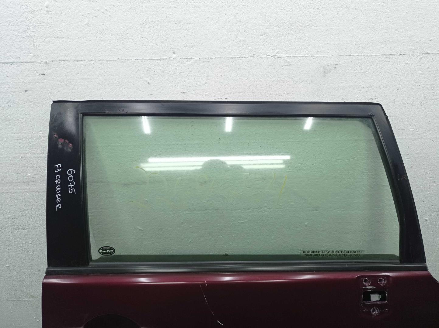 Замок двери передней правой