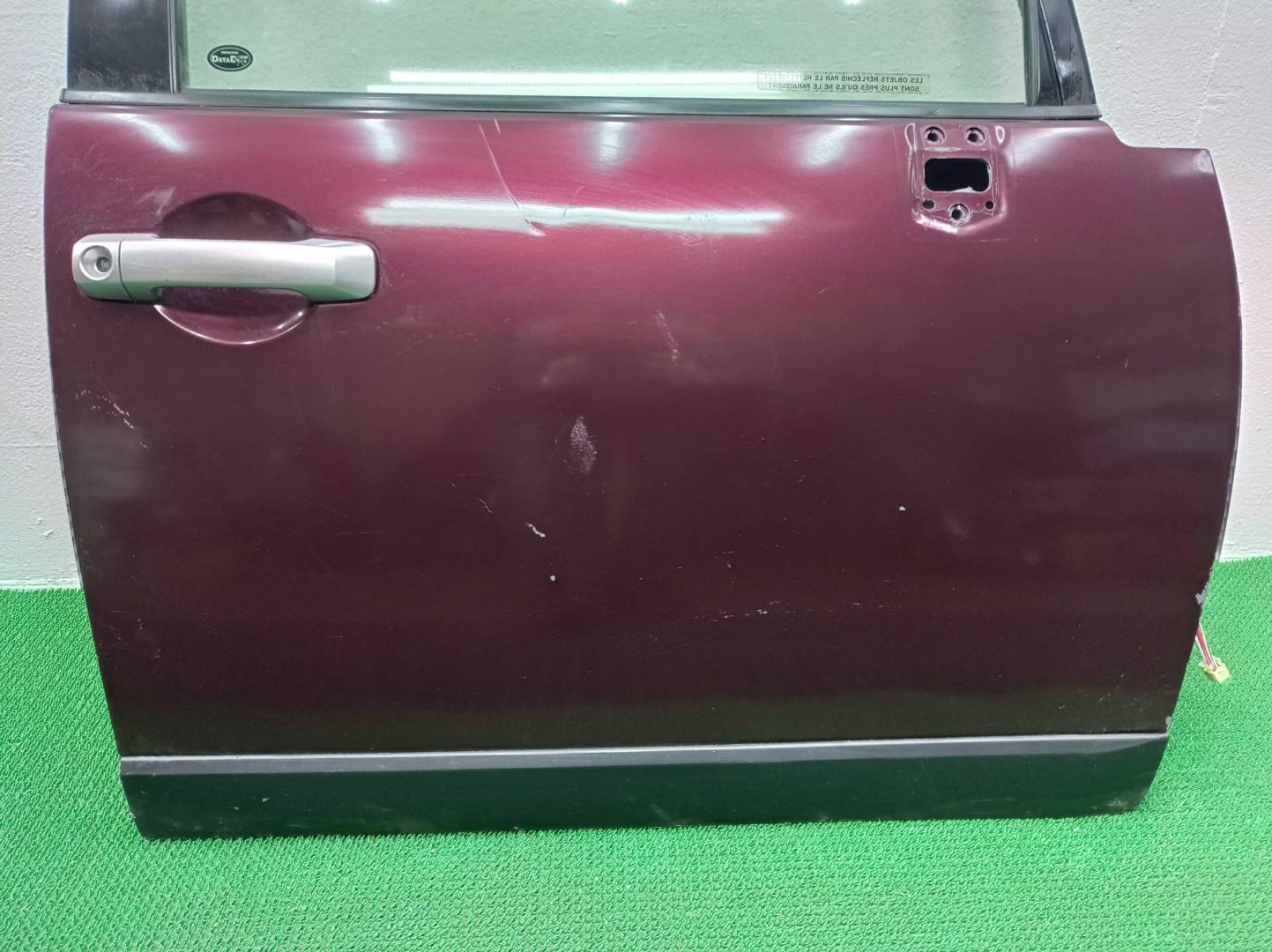 Замок двери передней правой