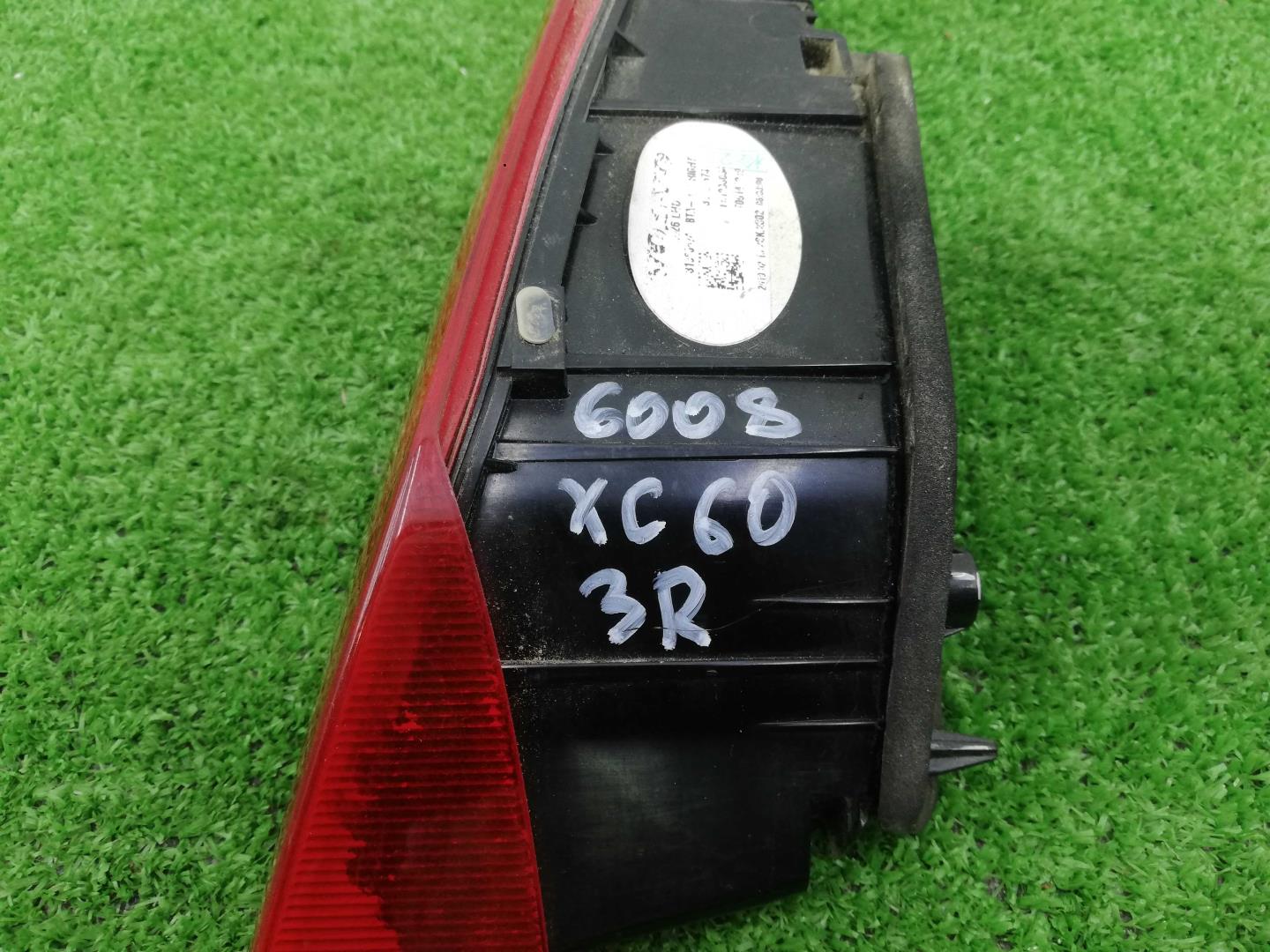 Фонарь задний внутренний правый