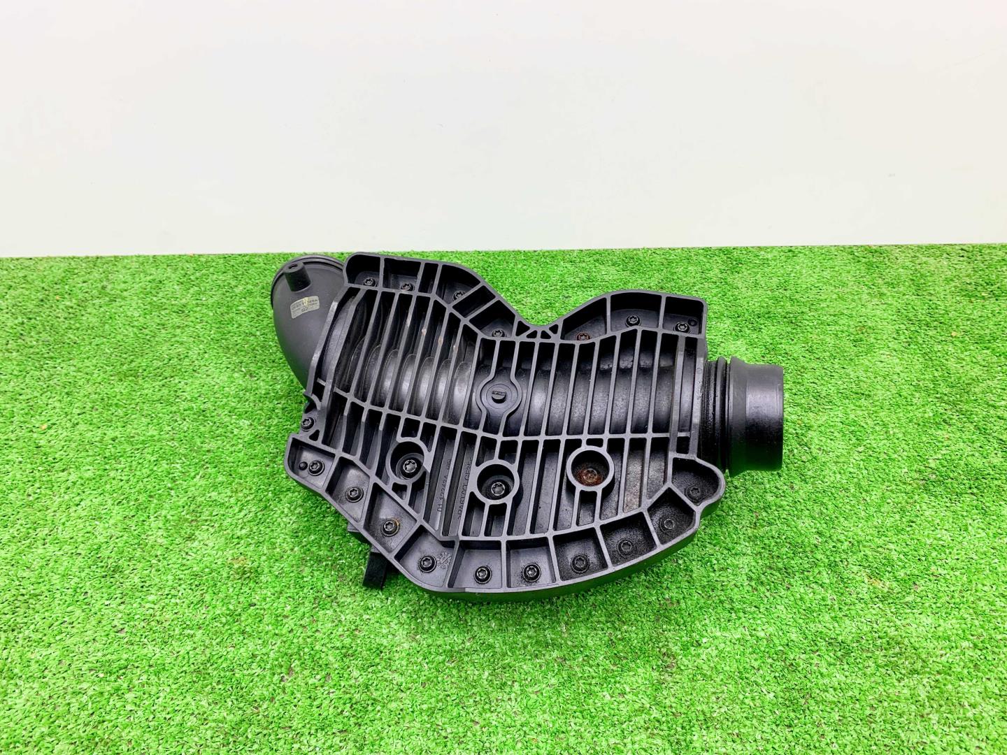 Резонатор воздушного фильтра