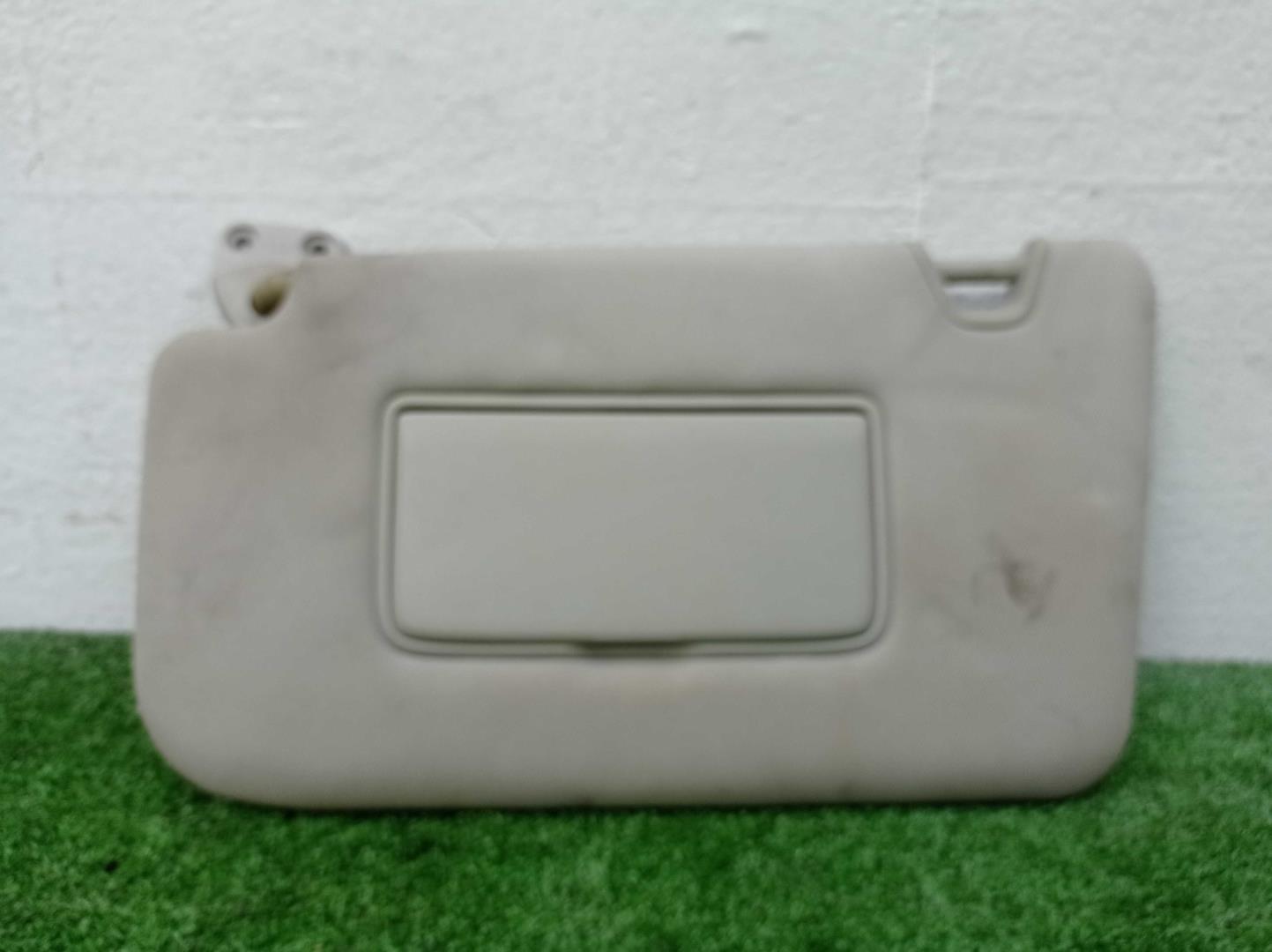 Козырек солнцезащитный