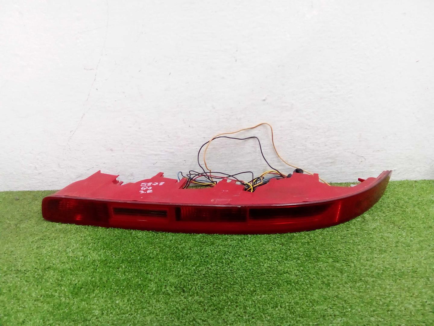 Фонарь задний в бампер правый