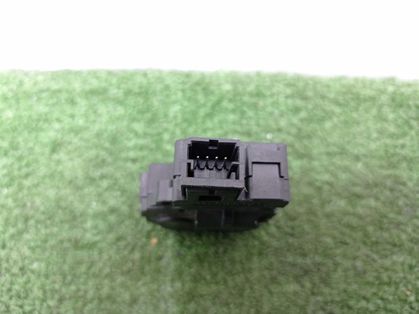 Моторчик заслонки печки