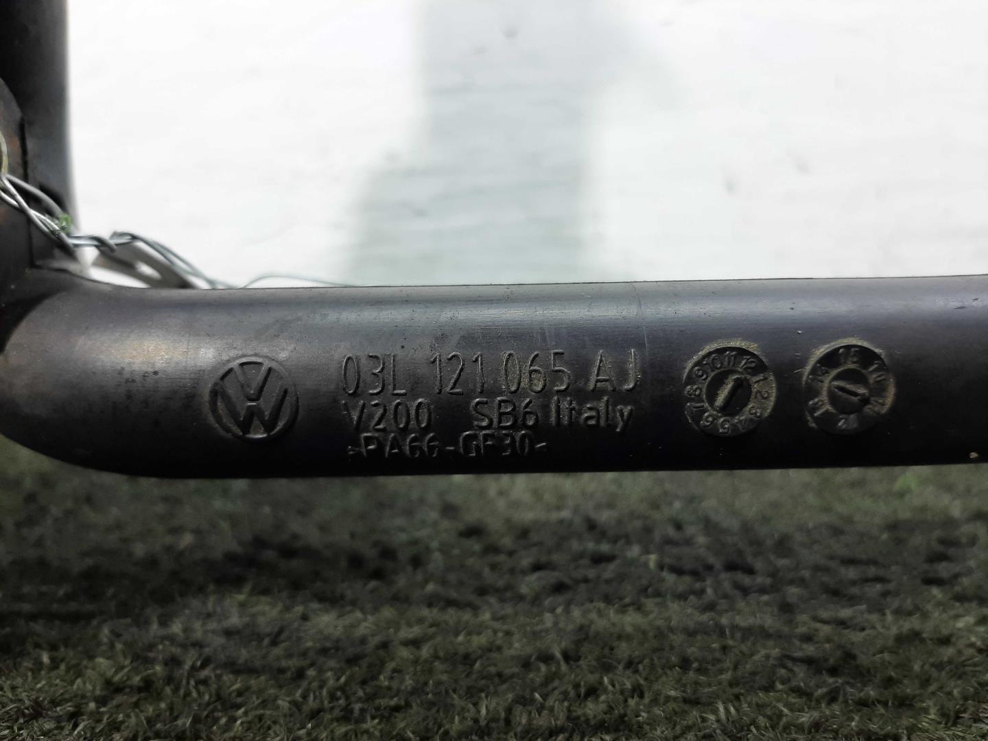 Трубка системы охлаждения