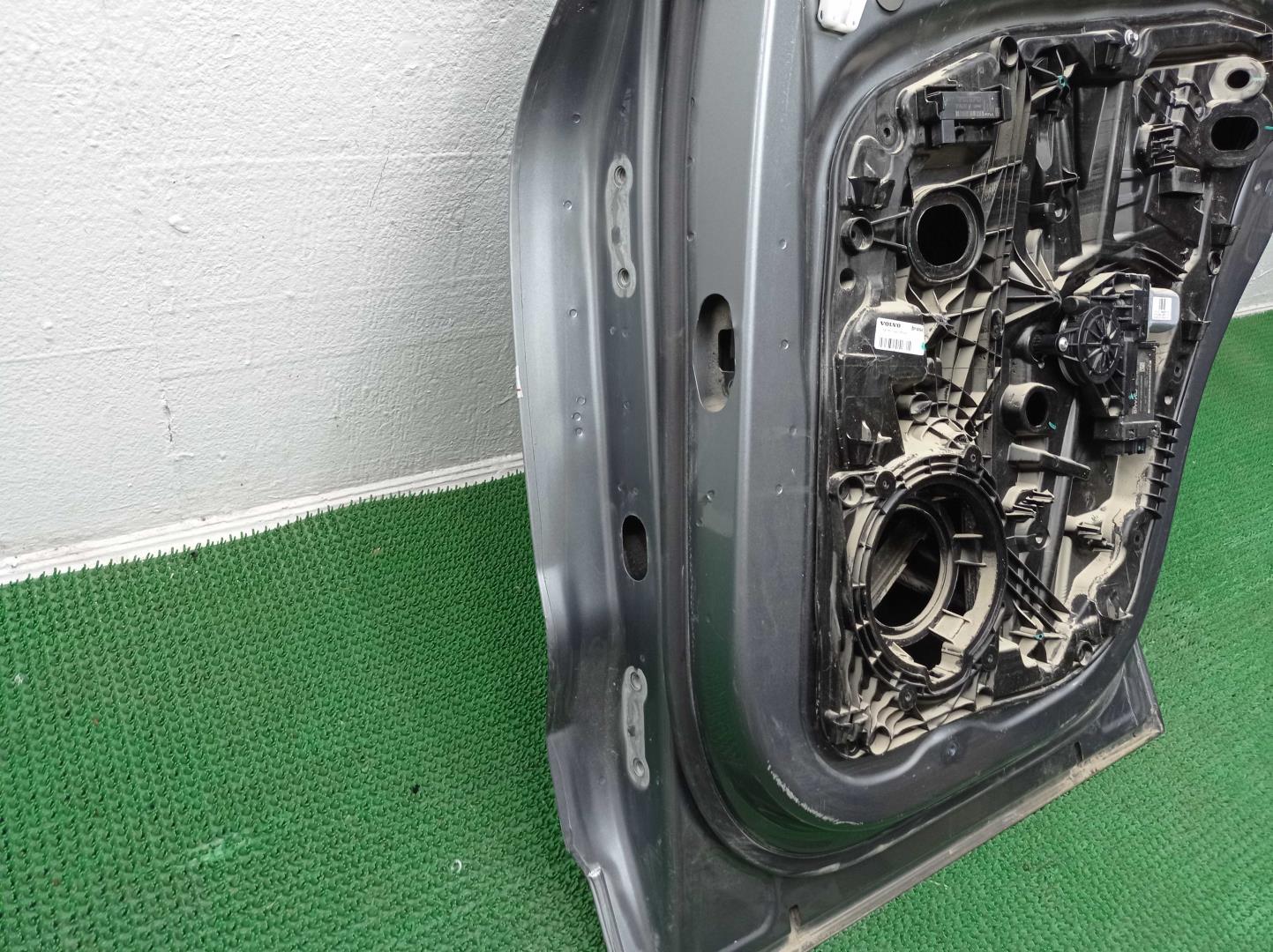 Стеклоподъемник электр. задний правый