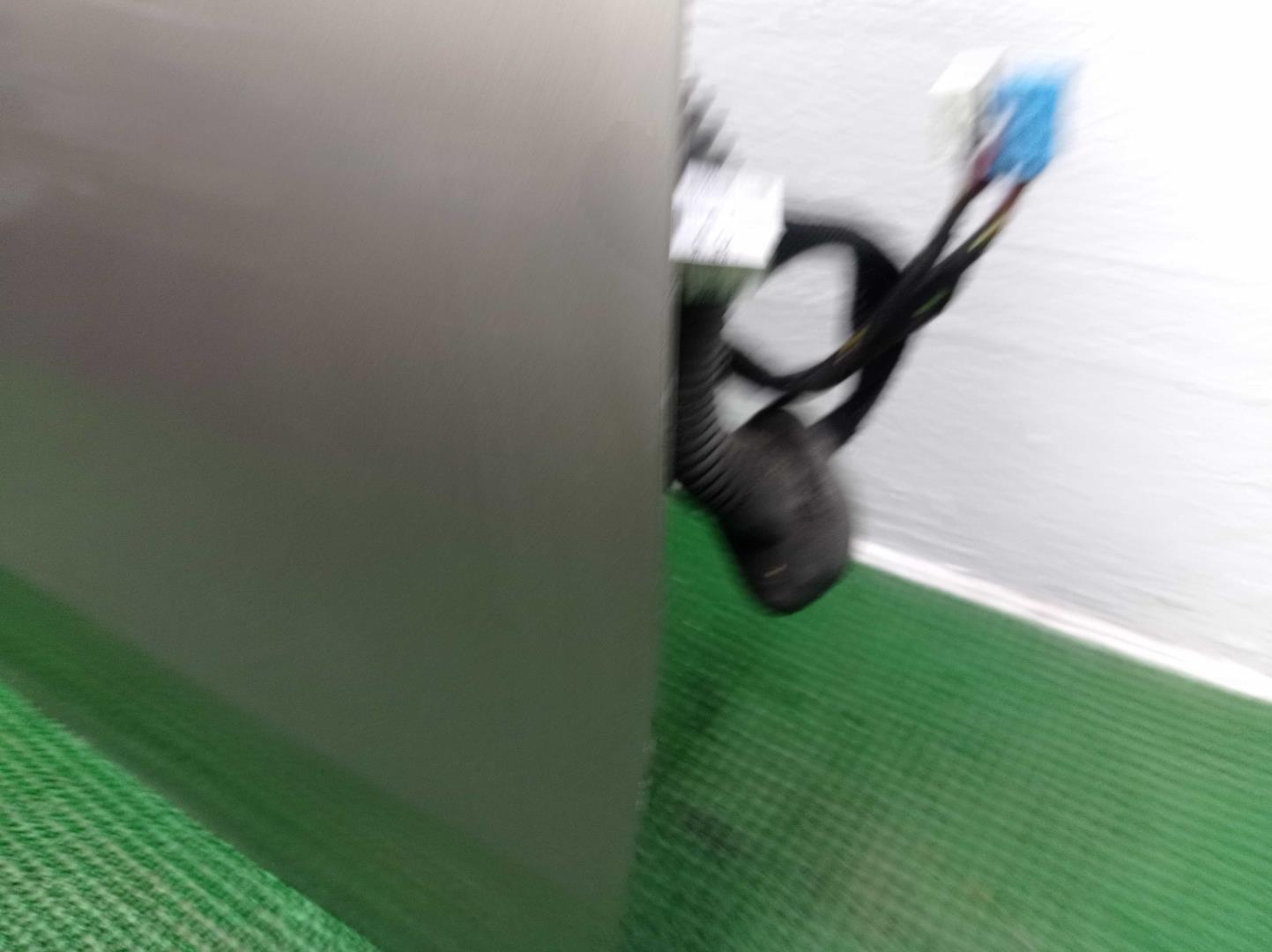 Стекло двери передней правой