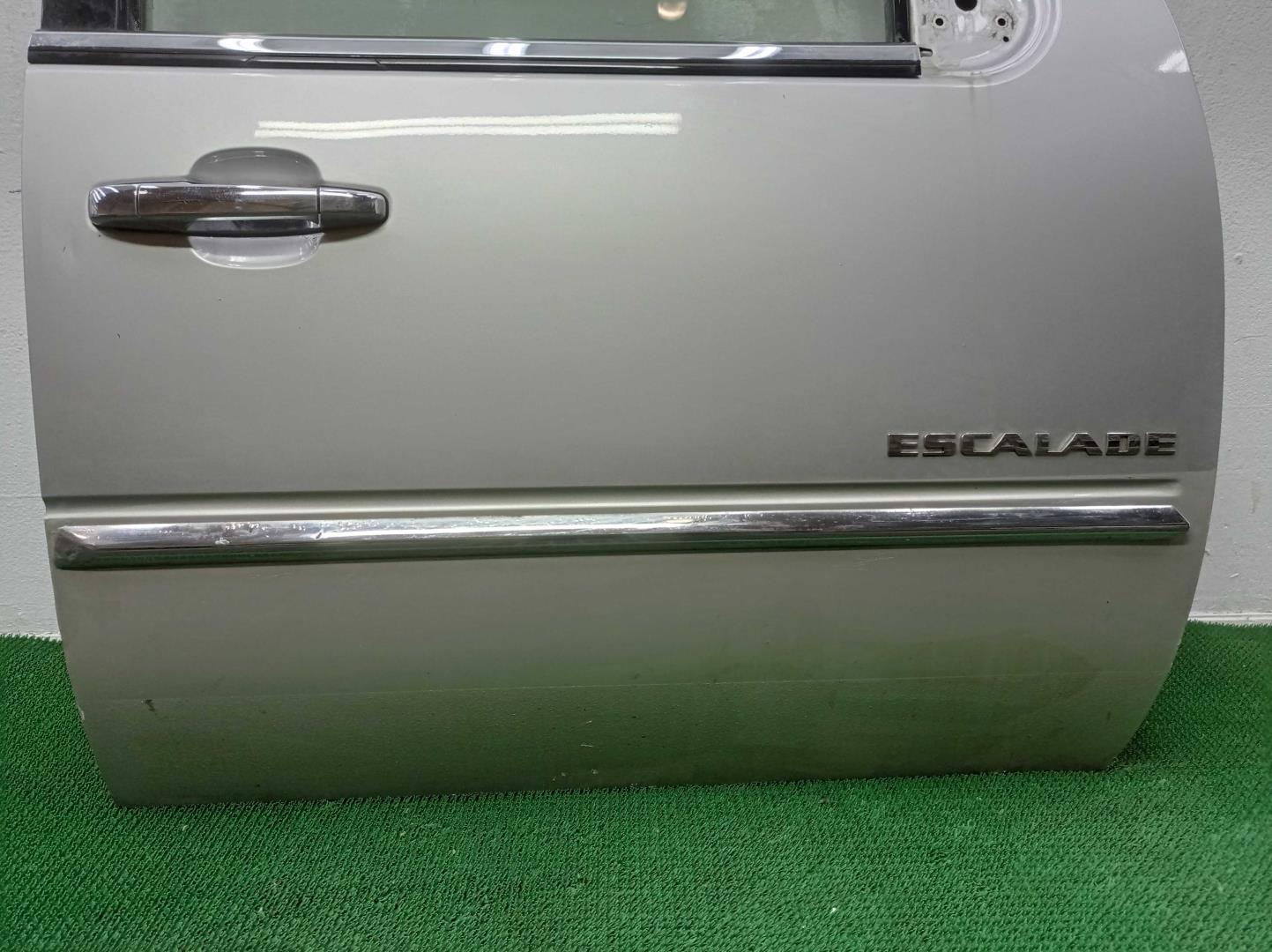 Замок двери передней правой