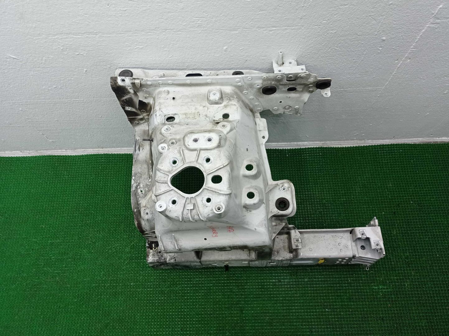 Лонжерон передний левый