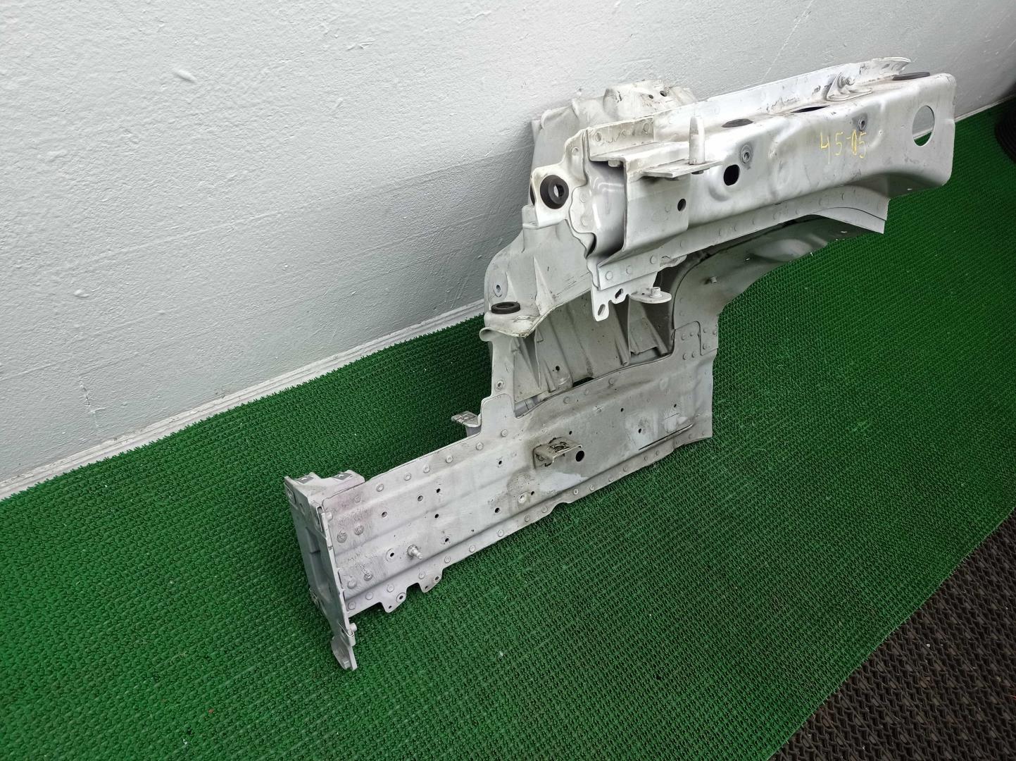 Лонжерон передний левый