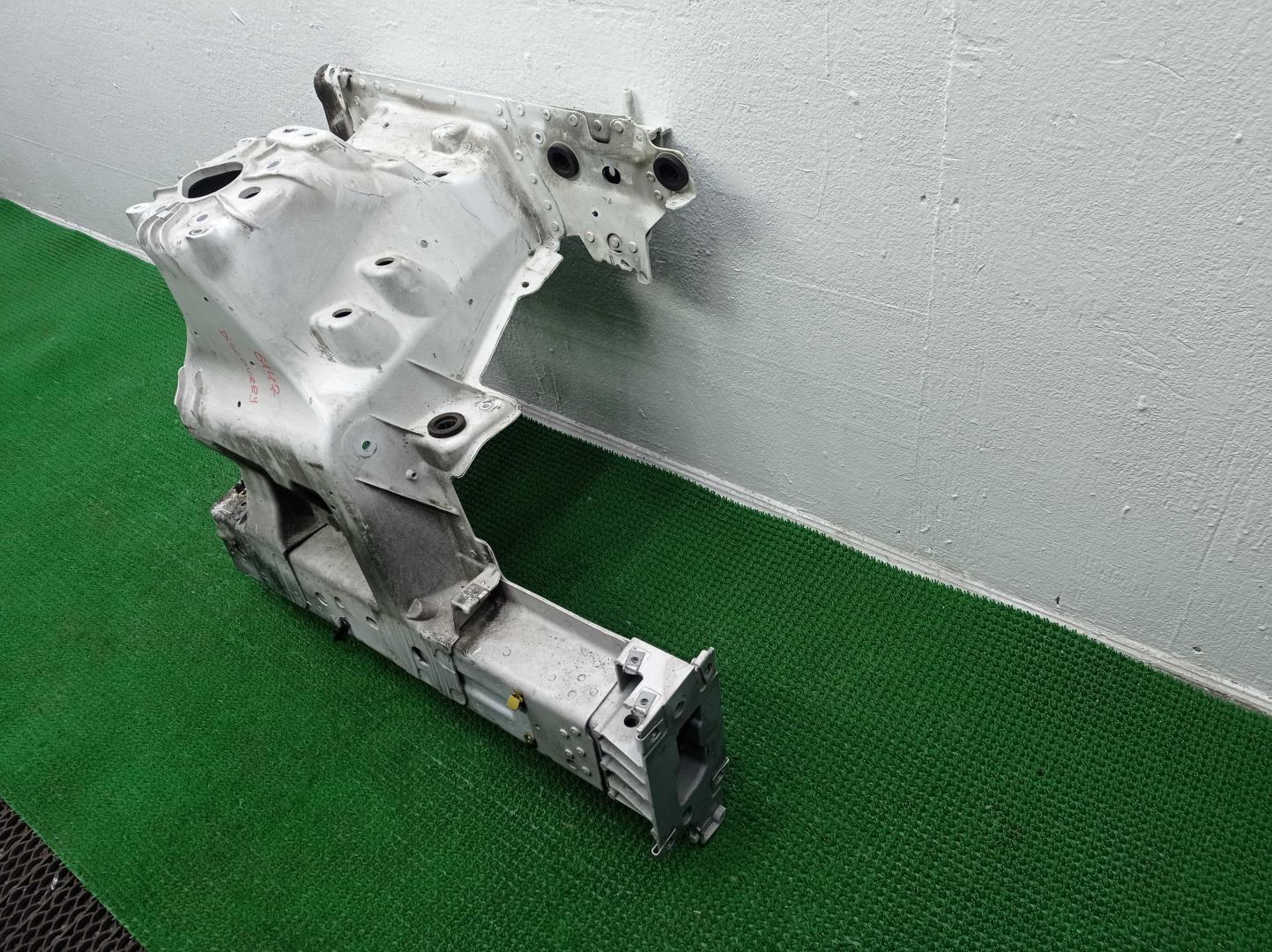 Лонжерон передний левый