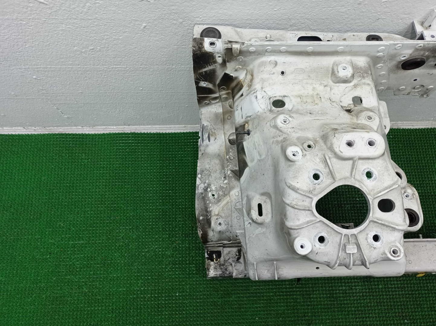 Лонжерон передний левый