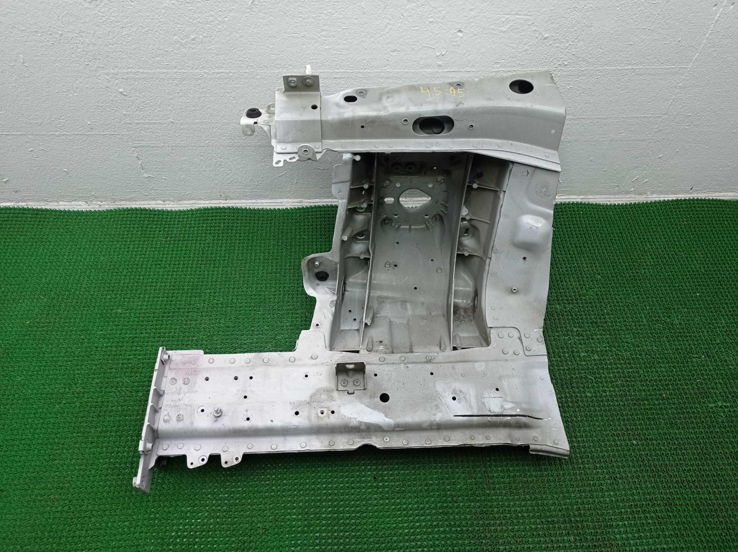 Лонжерон передний левый