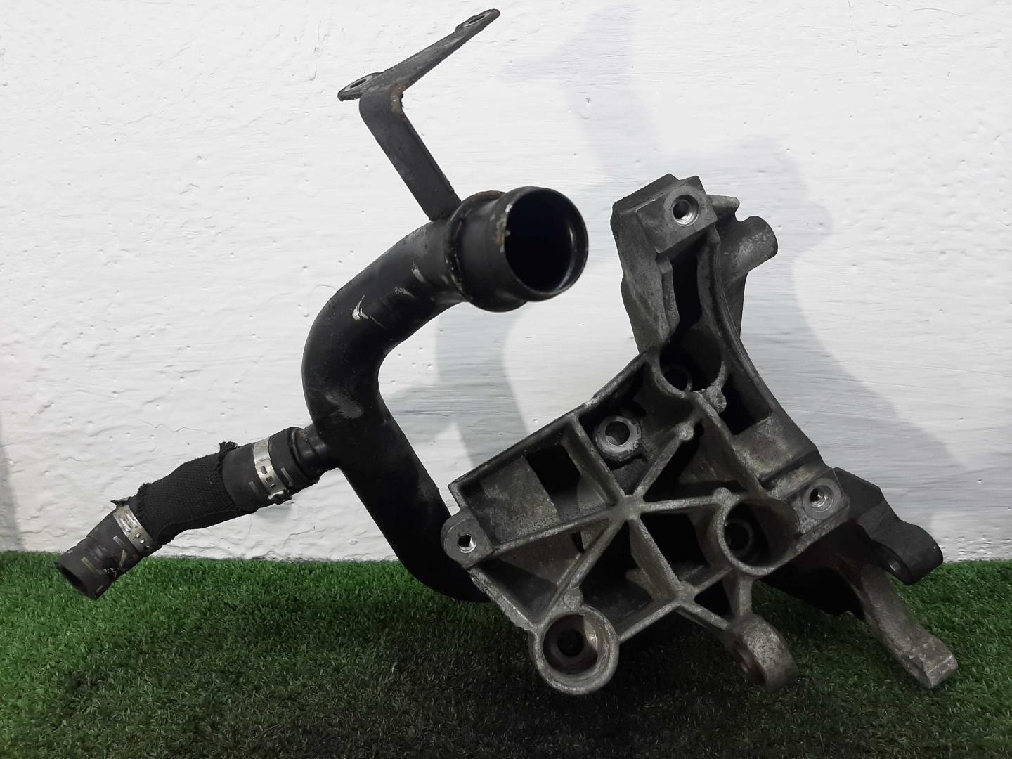 Кронштейн ГУР