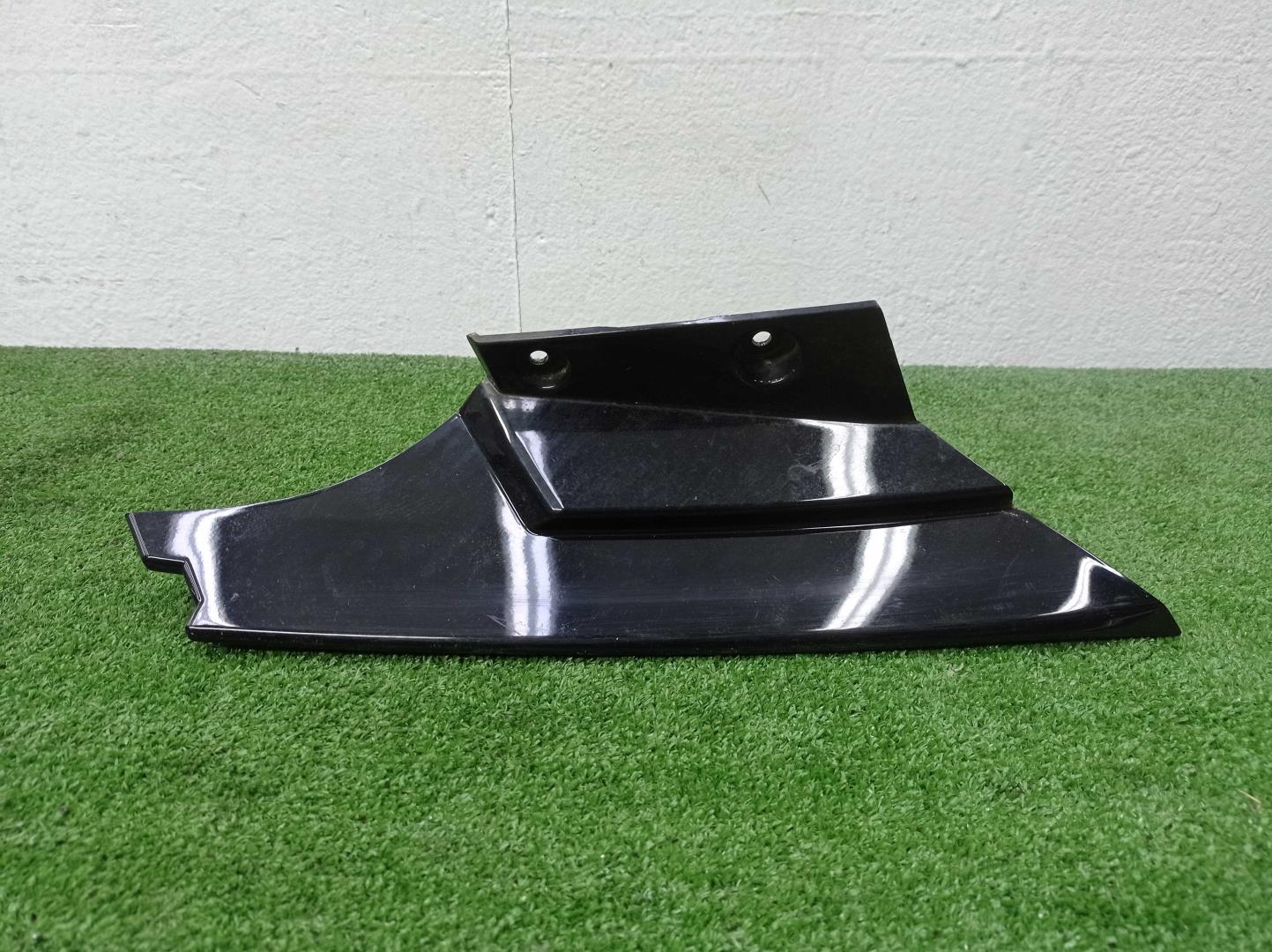 Накладка крышки багажника