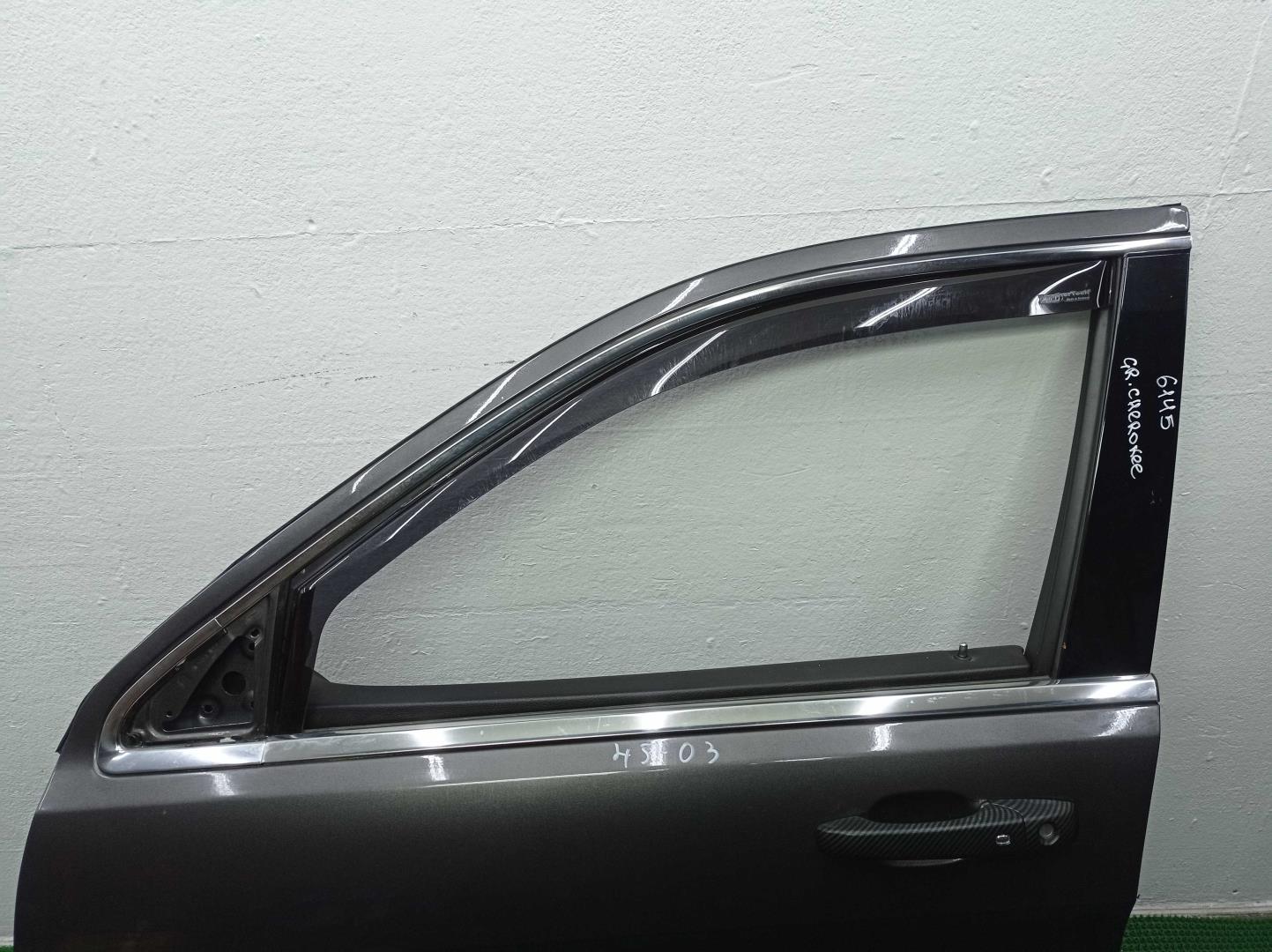 Дверь передняя левая