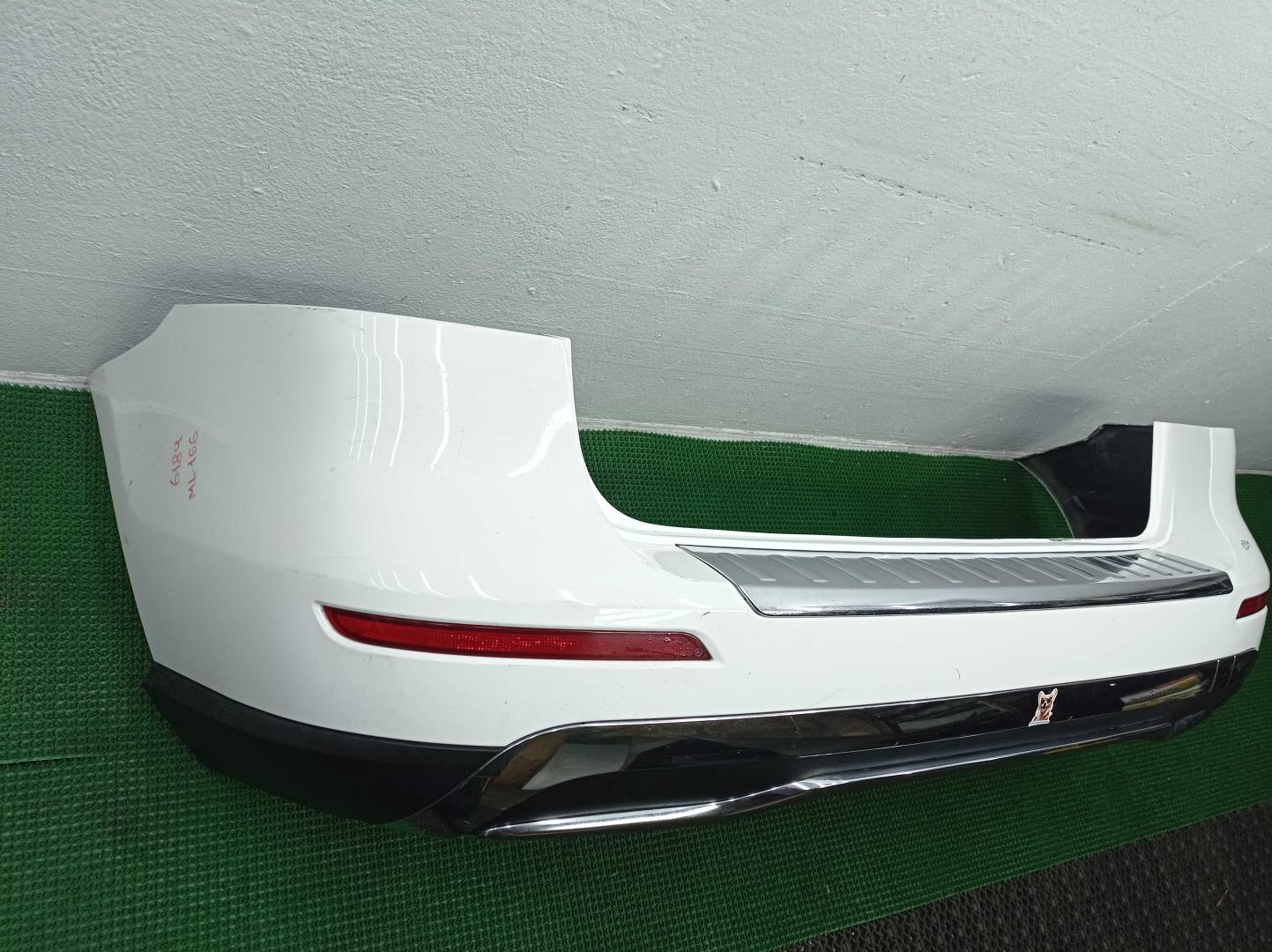 Бампер задний