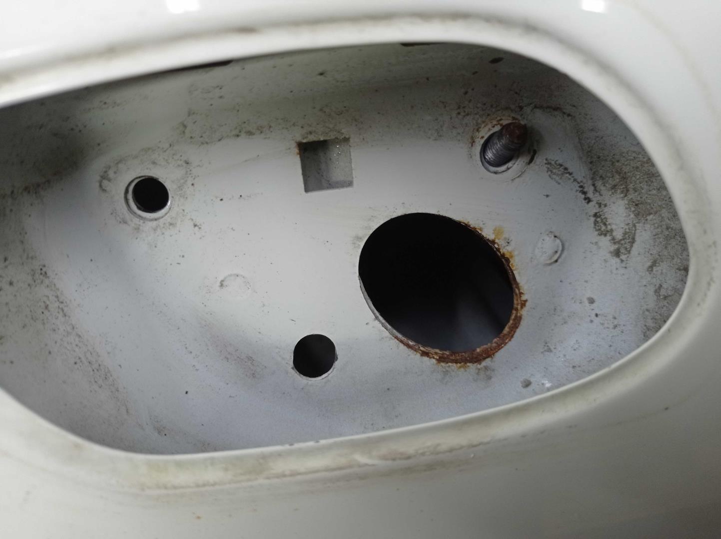 Стекло двери передней правой