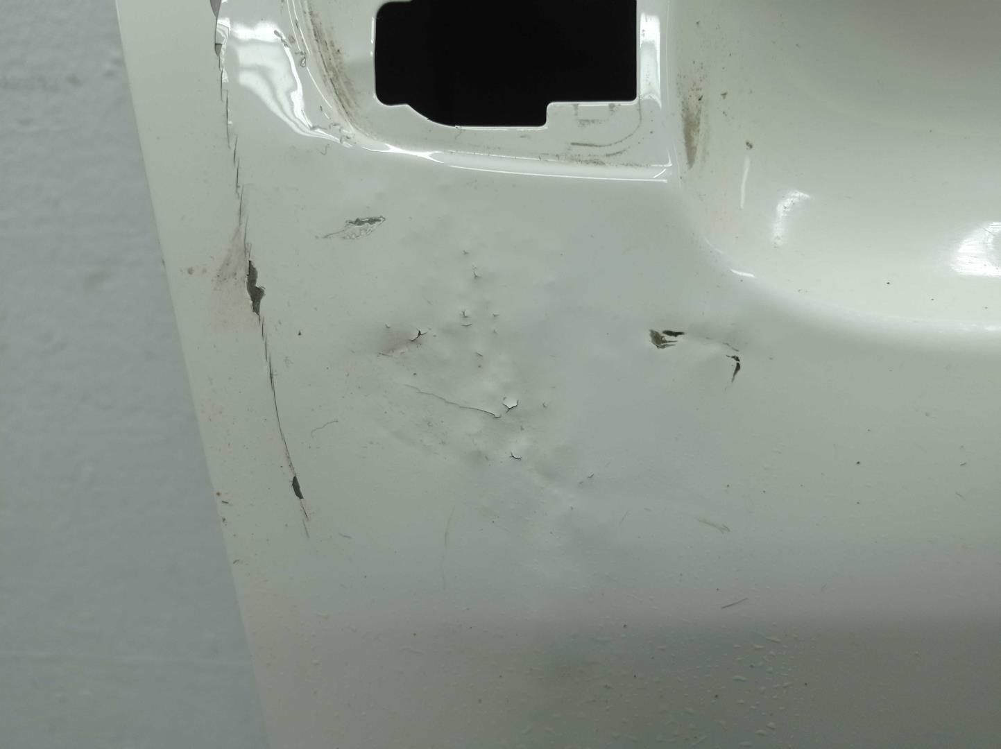 Стекло двери передней правой