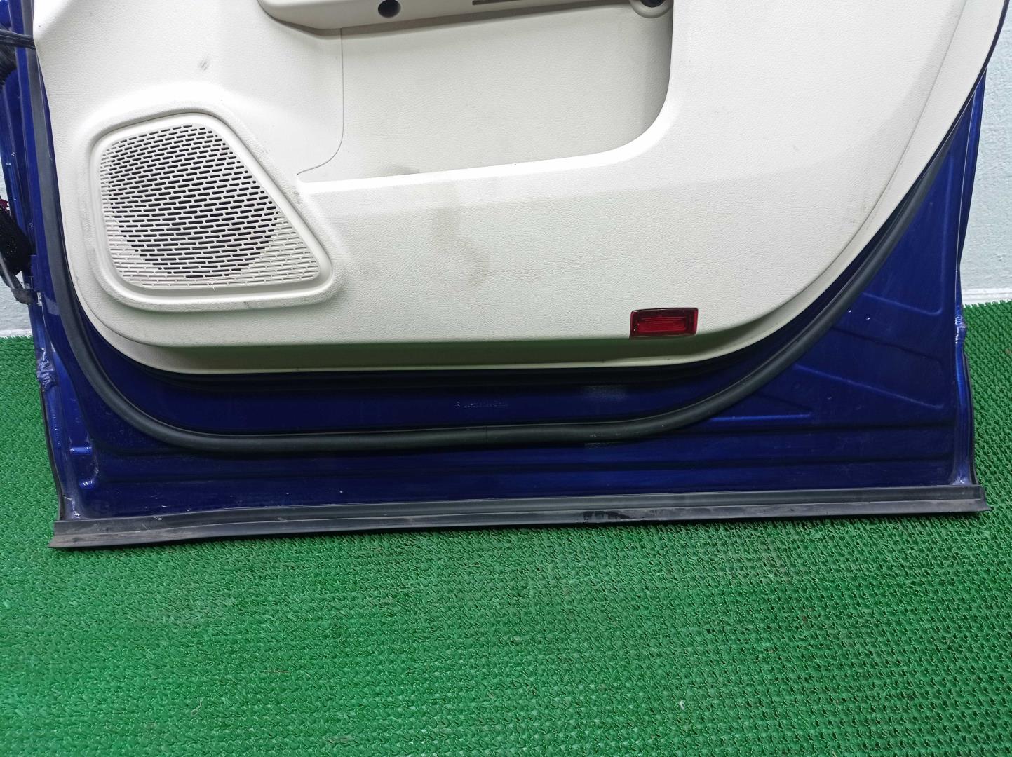 Стеклоподъемник электр. передний правый