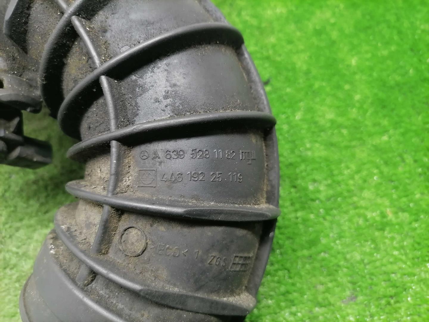 Патрубок воздушного фильтра