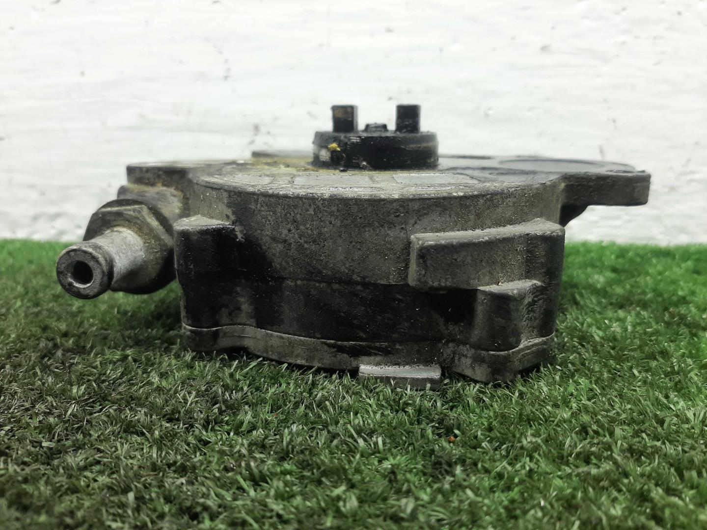 Насос вакуумный