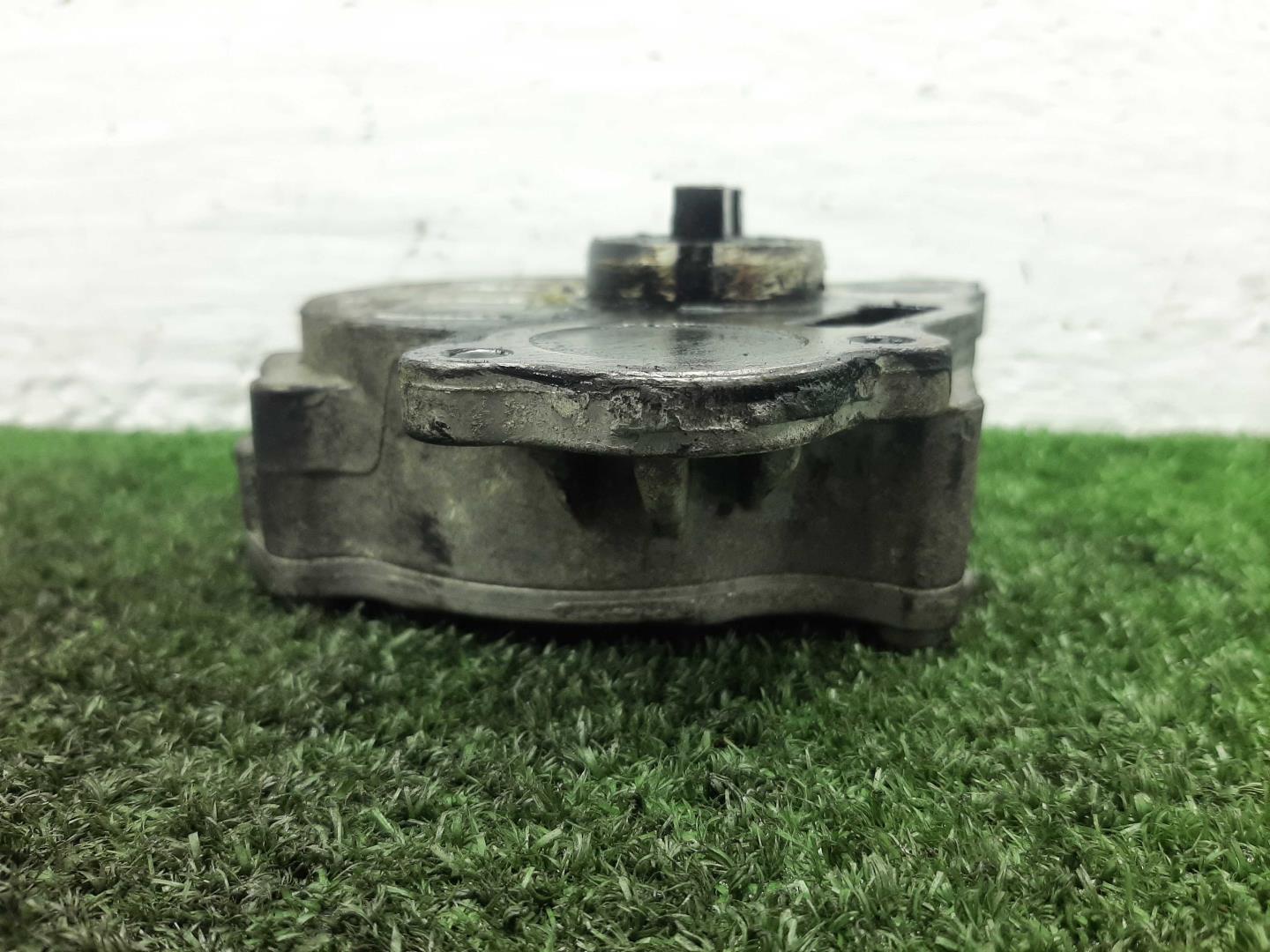 Насос вакуумный