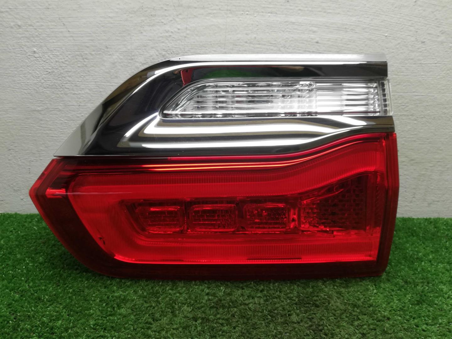 Фонарь задний внутренний левый