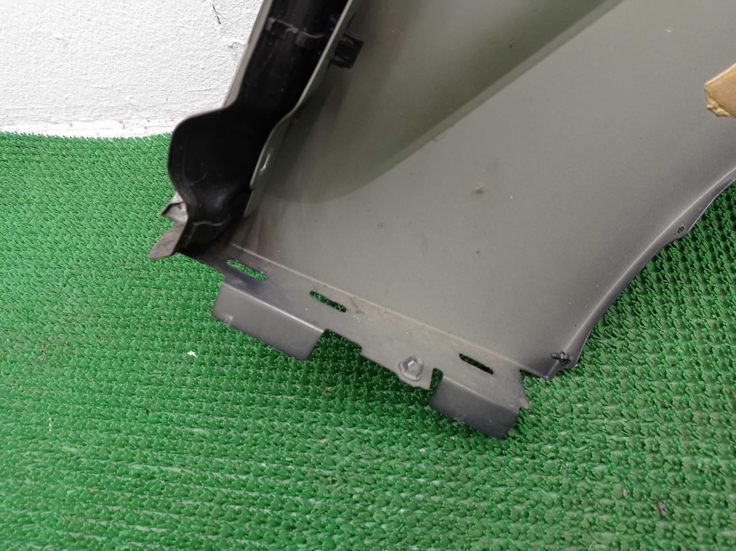 Крыло переднее левое