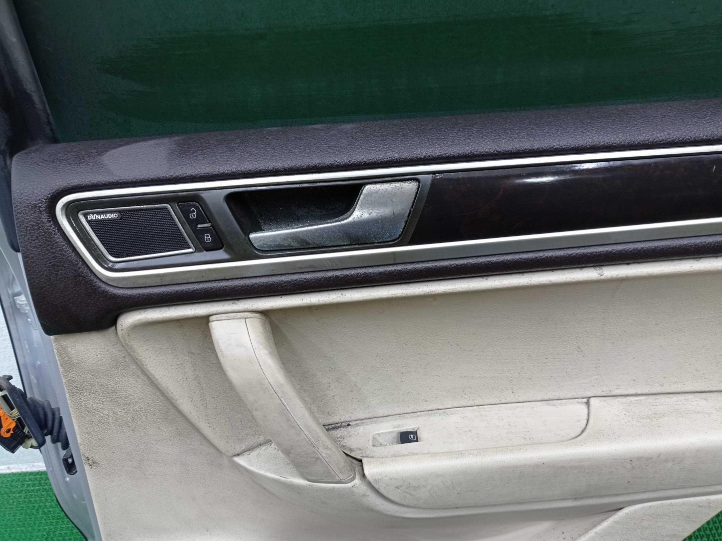 Дверь задняя правая