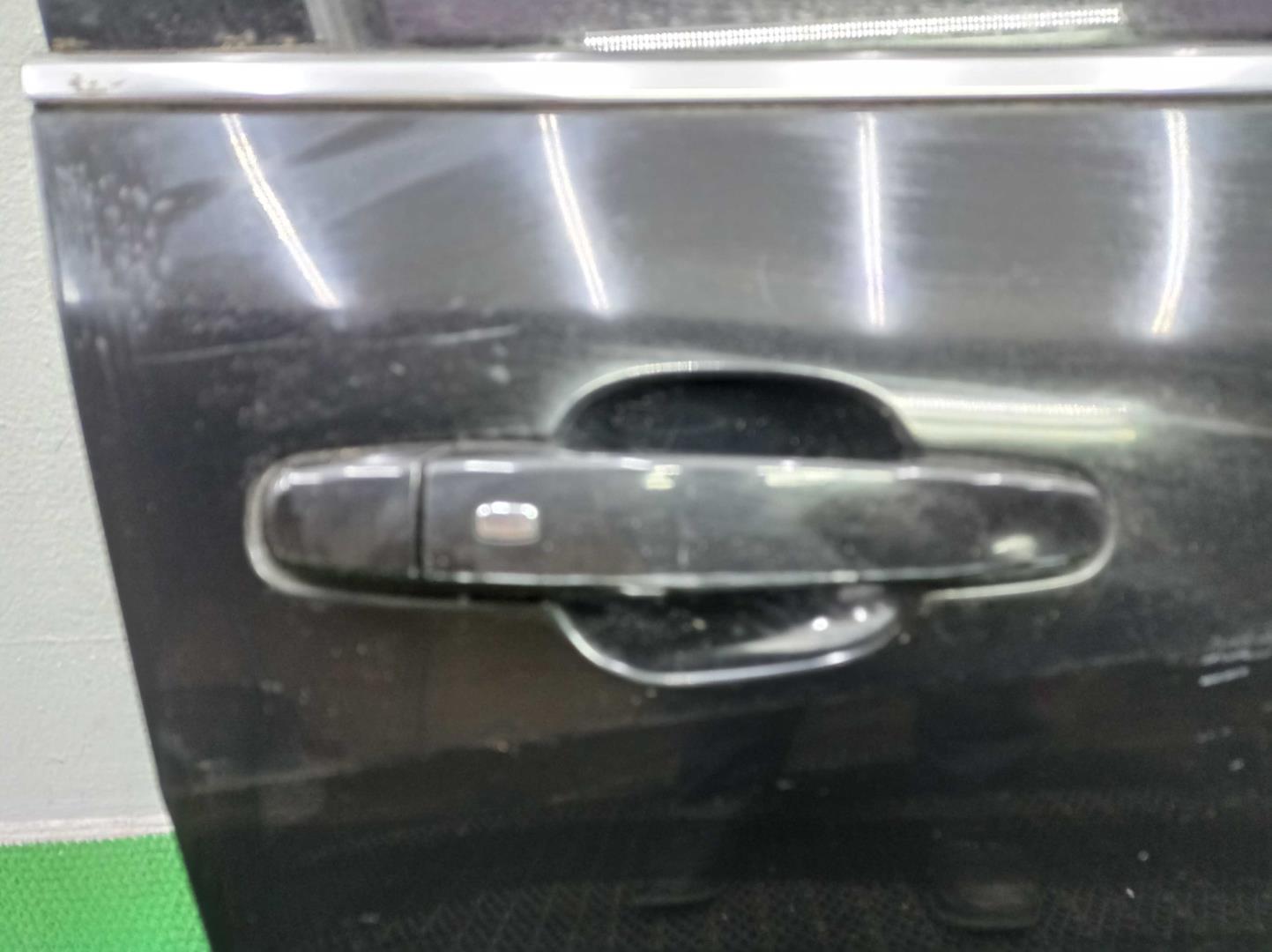 Ручка двери передней наружная правая