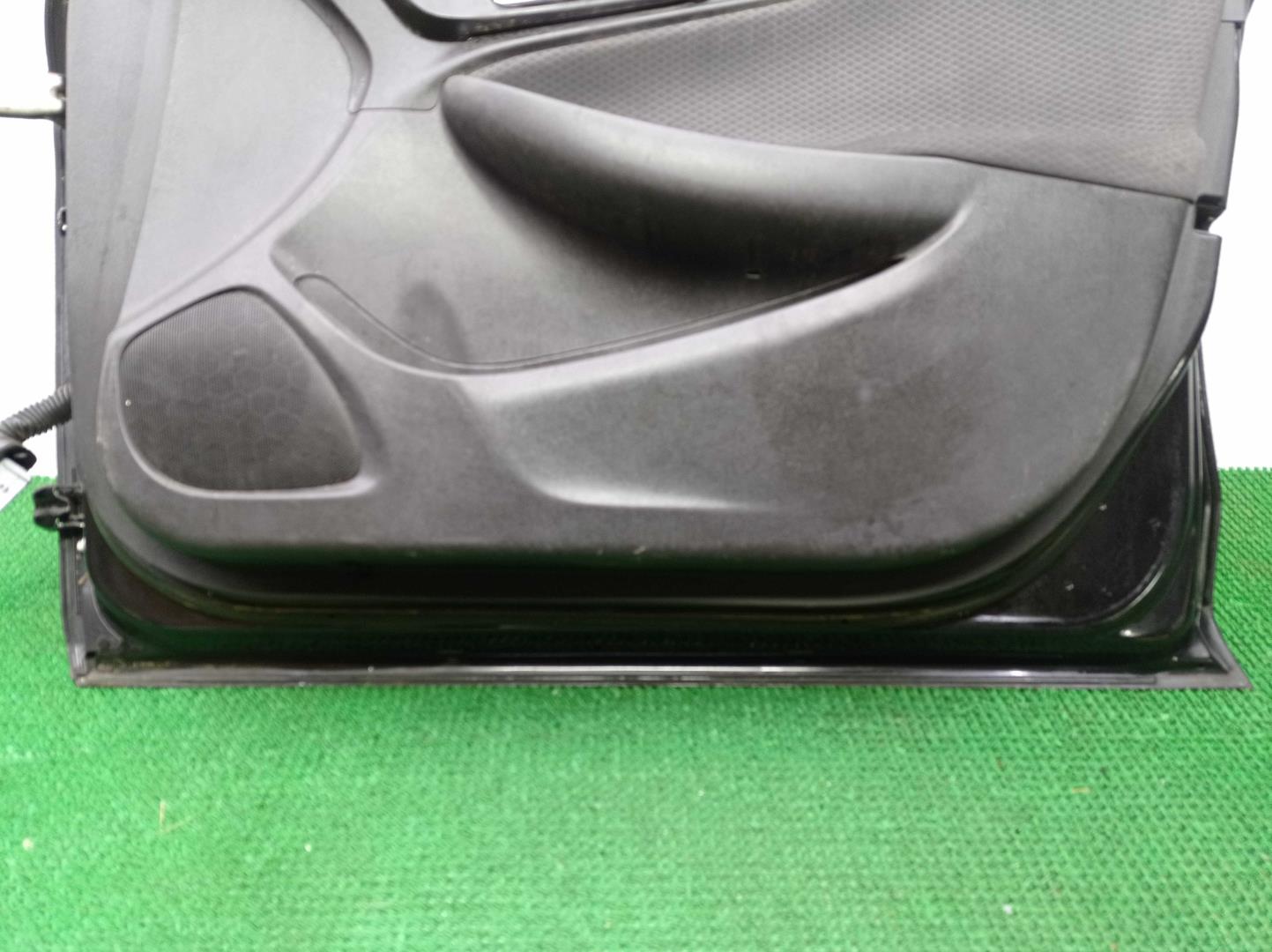 Ручка двери передней наружная правая