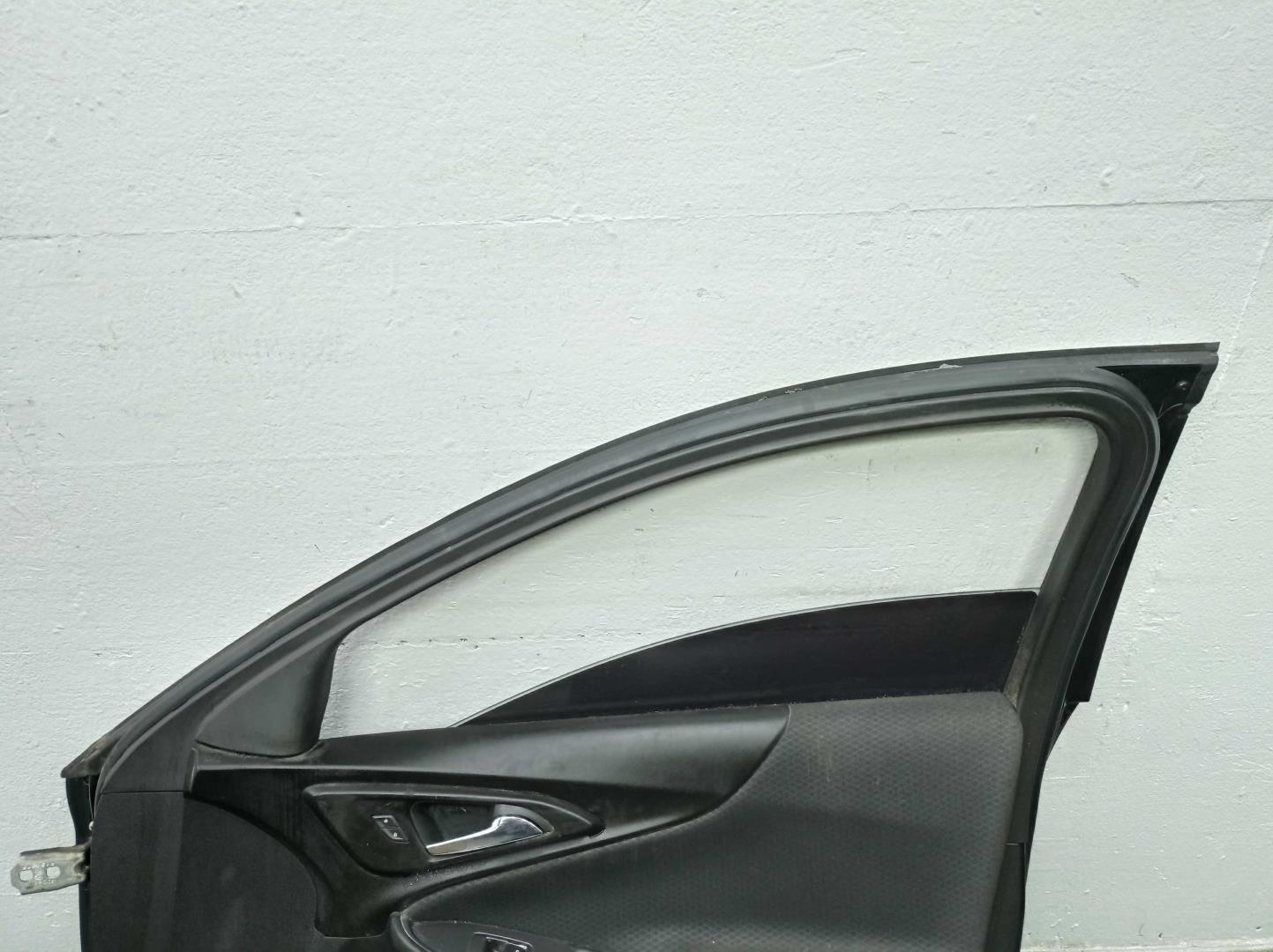 Ручка двери передней наружная правая