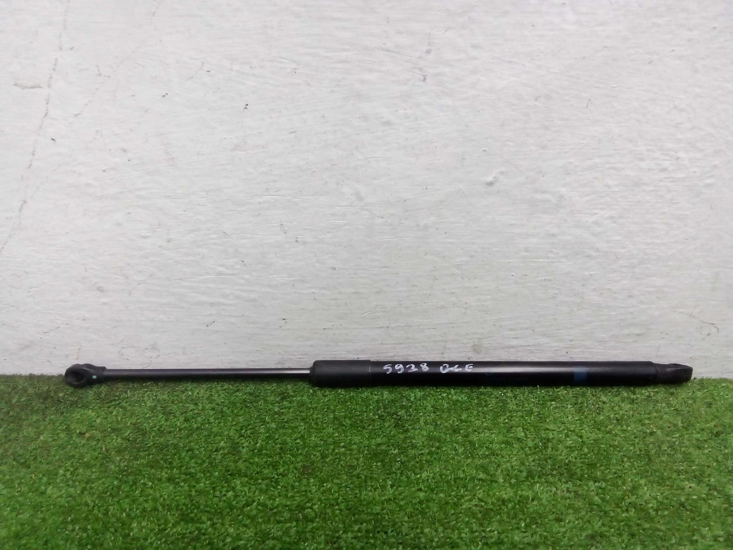 Амортизатор капота