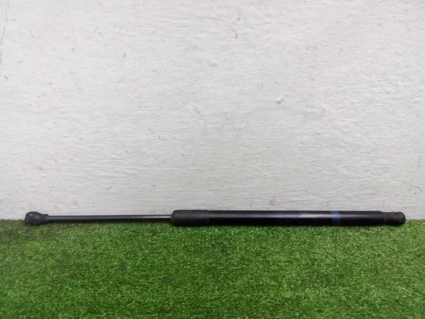 Амортизатор капота