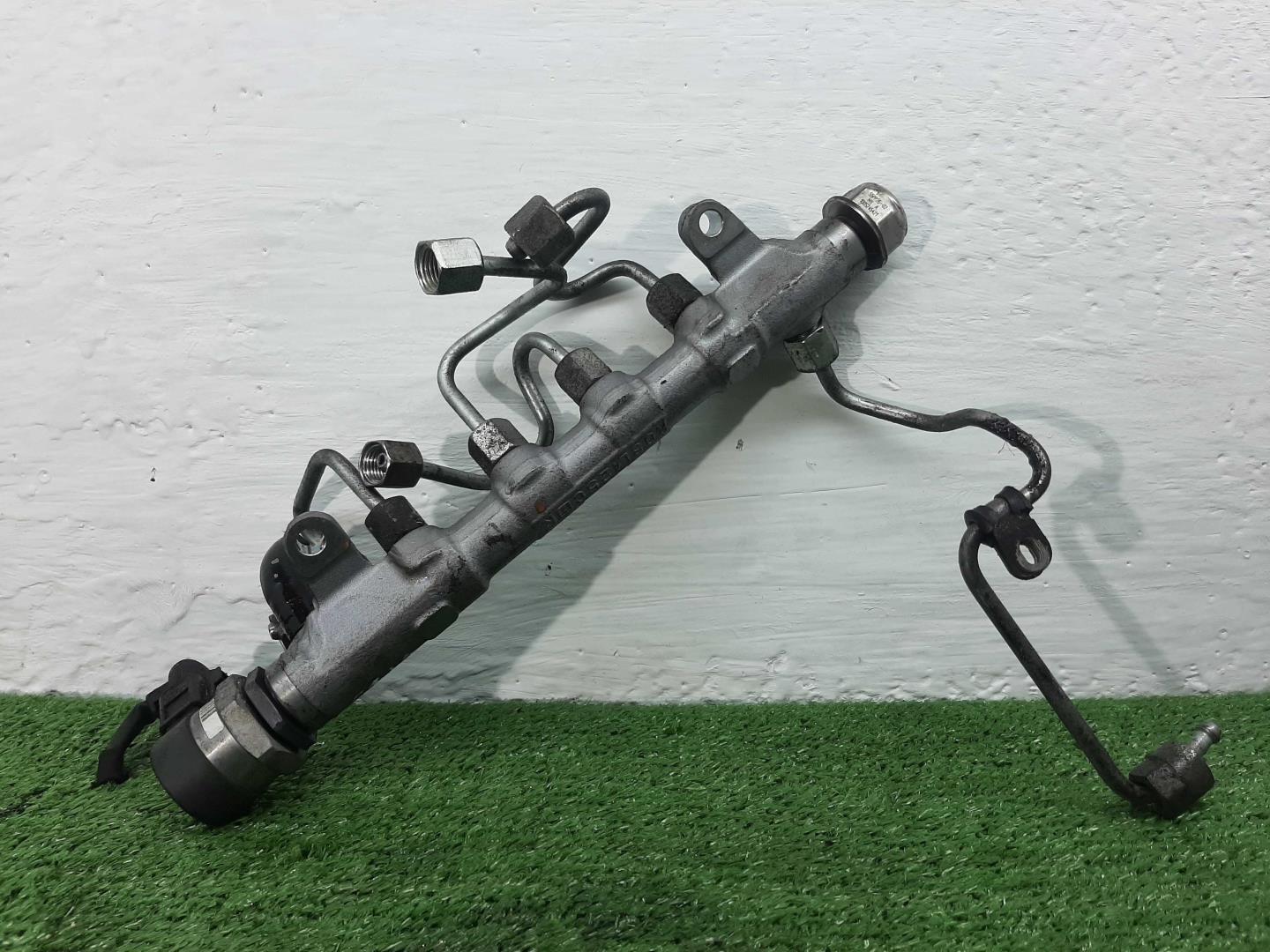 Рейка топливная (рампа)