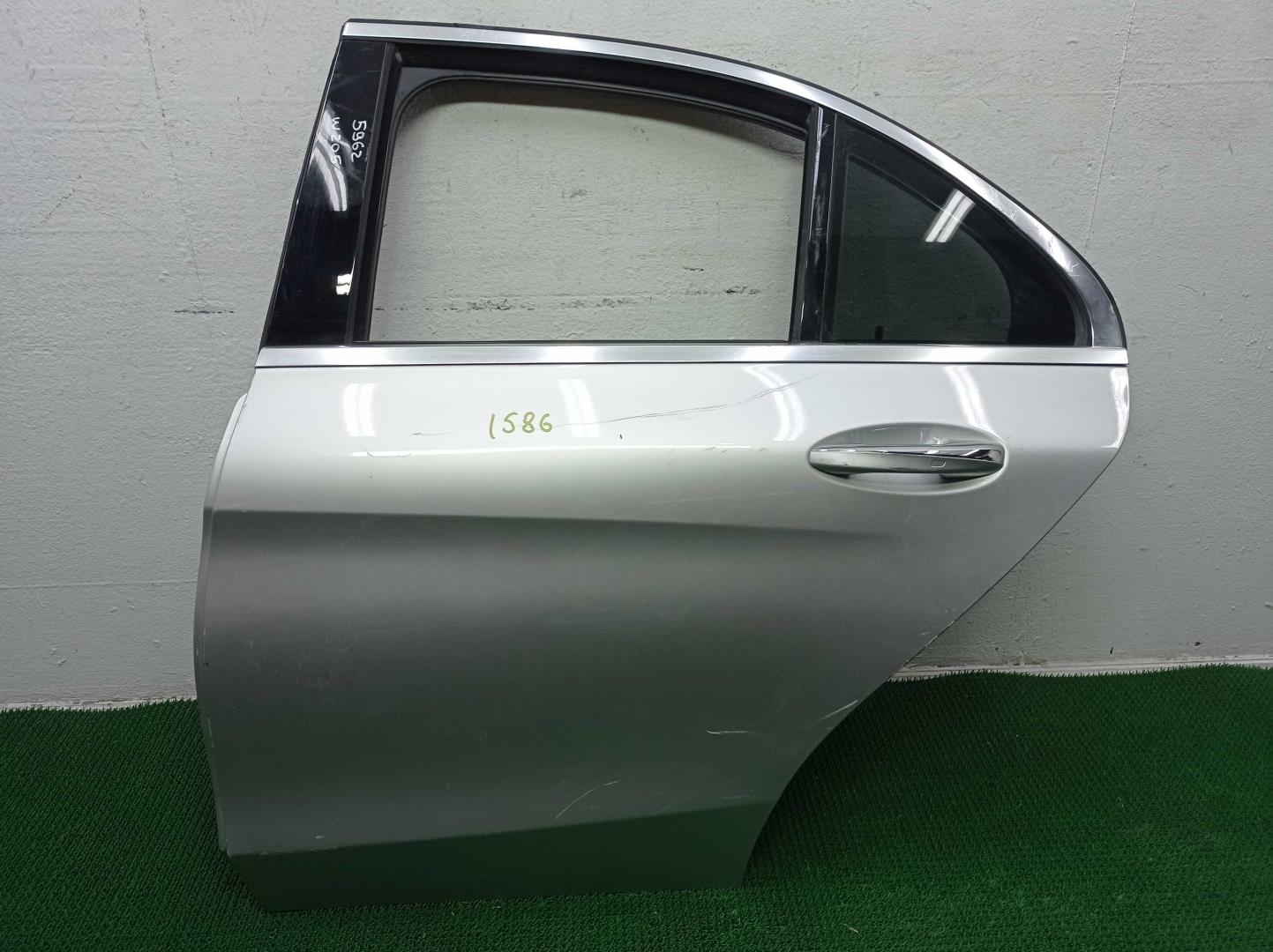 Замок двери задней левой