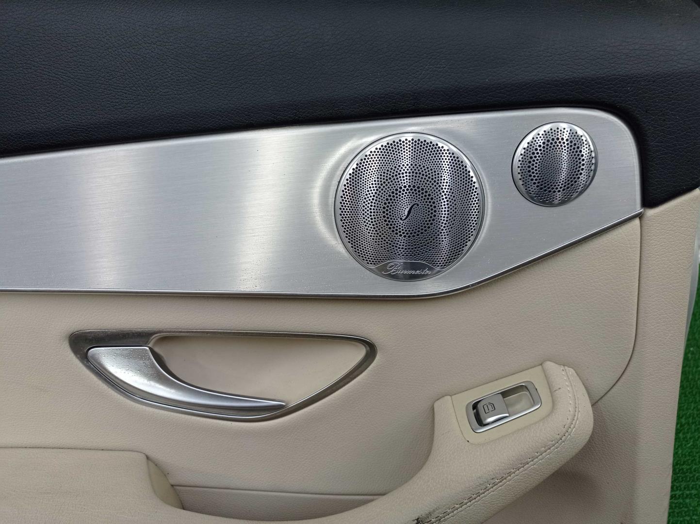 Замок двери задней левой