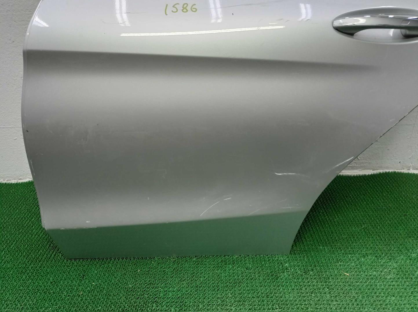 Замок двери задней левой