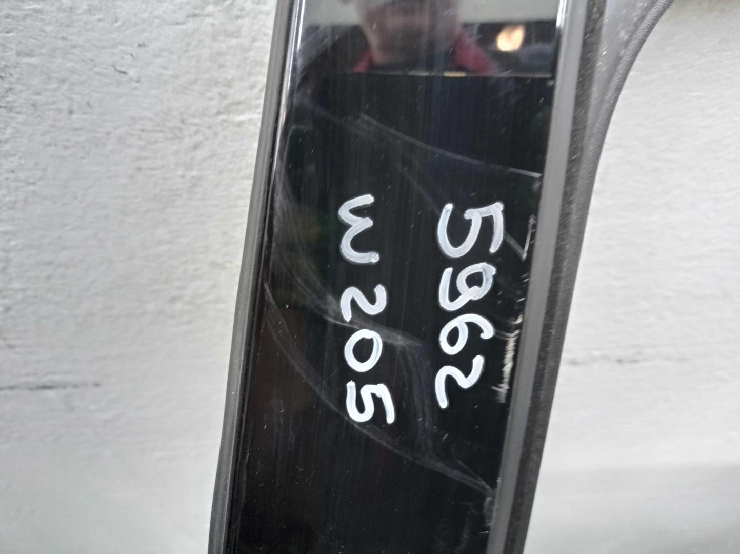 Замок двери задней левой