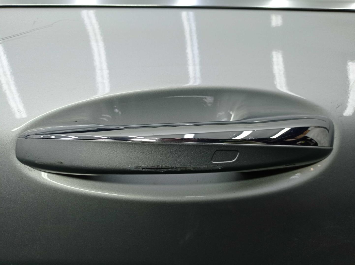 Замок двери задней левой