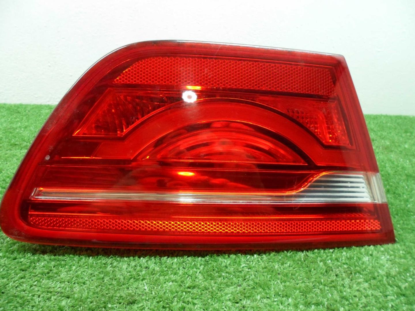 Фонарь задний внутренний левый