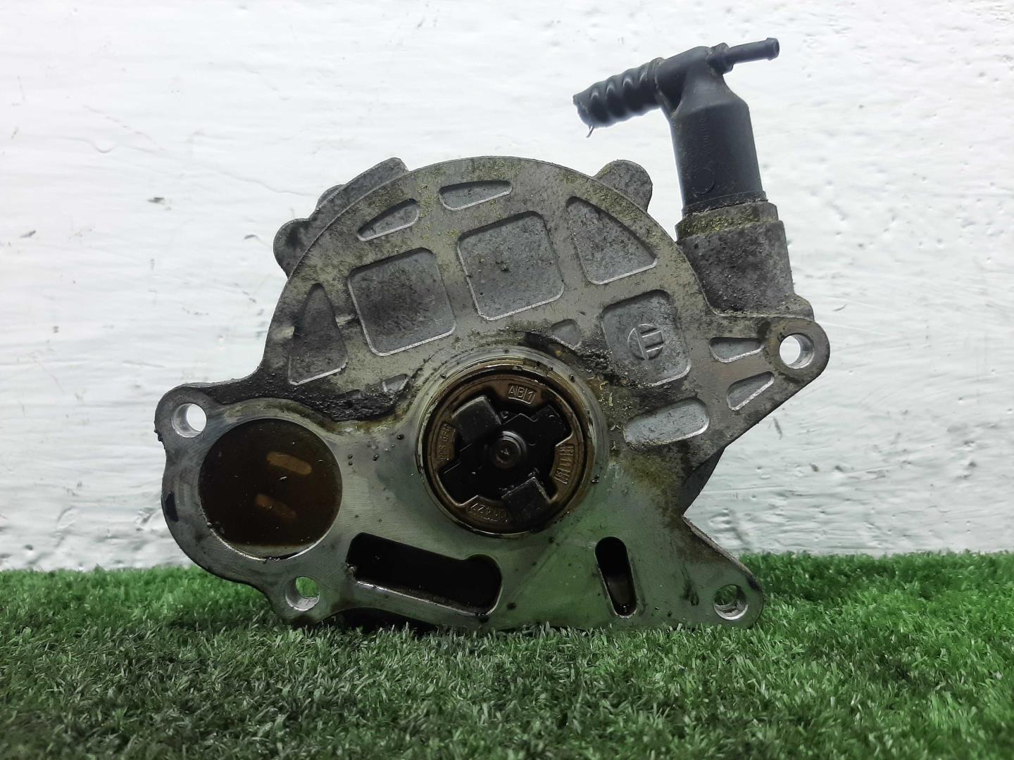 Насос вакуумный