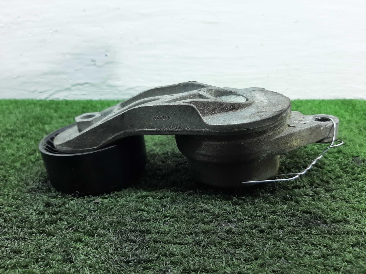 Натяжитель ремня