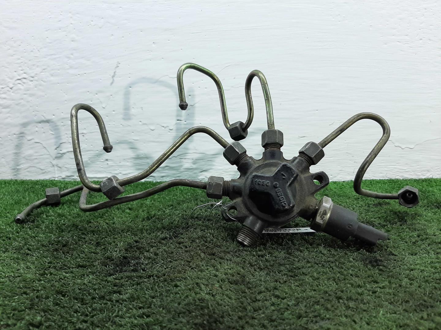 Рейка топливная (рампа)