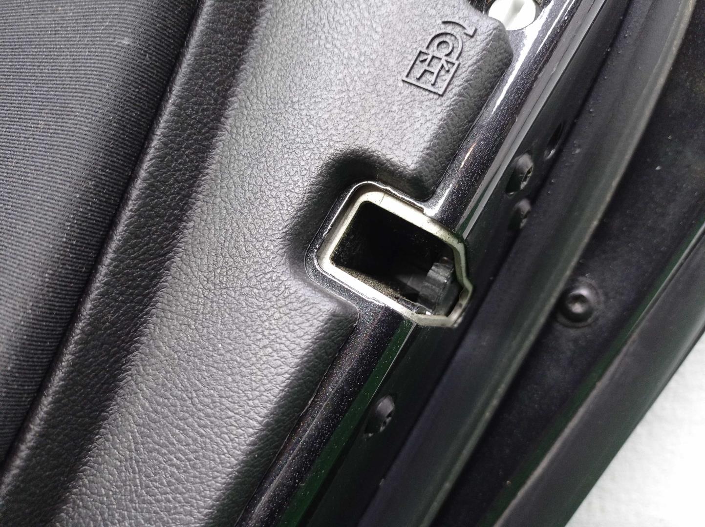 Дверь задняя правая