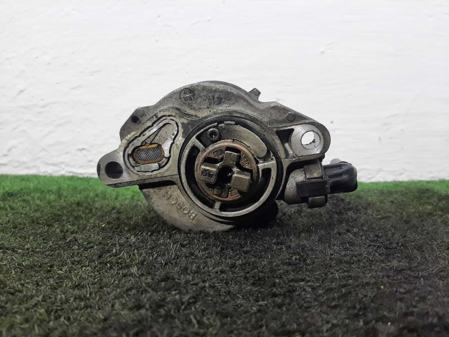 Насос вакуумный