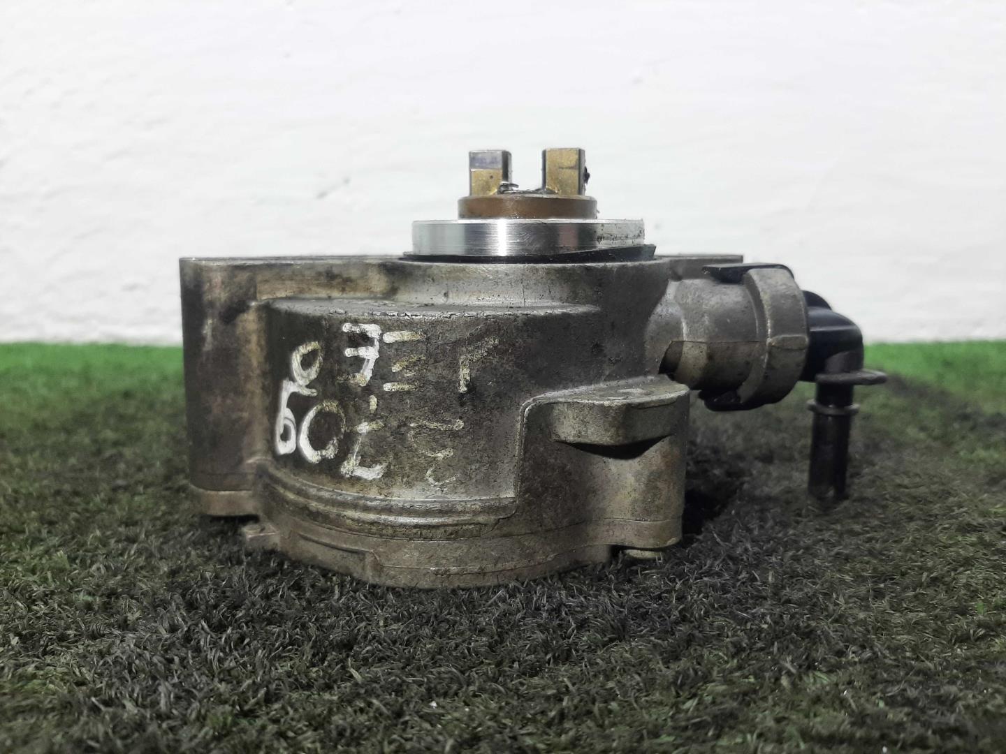 Насос вакуумный