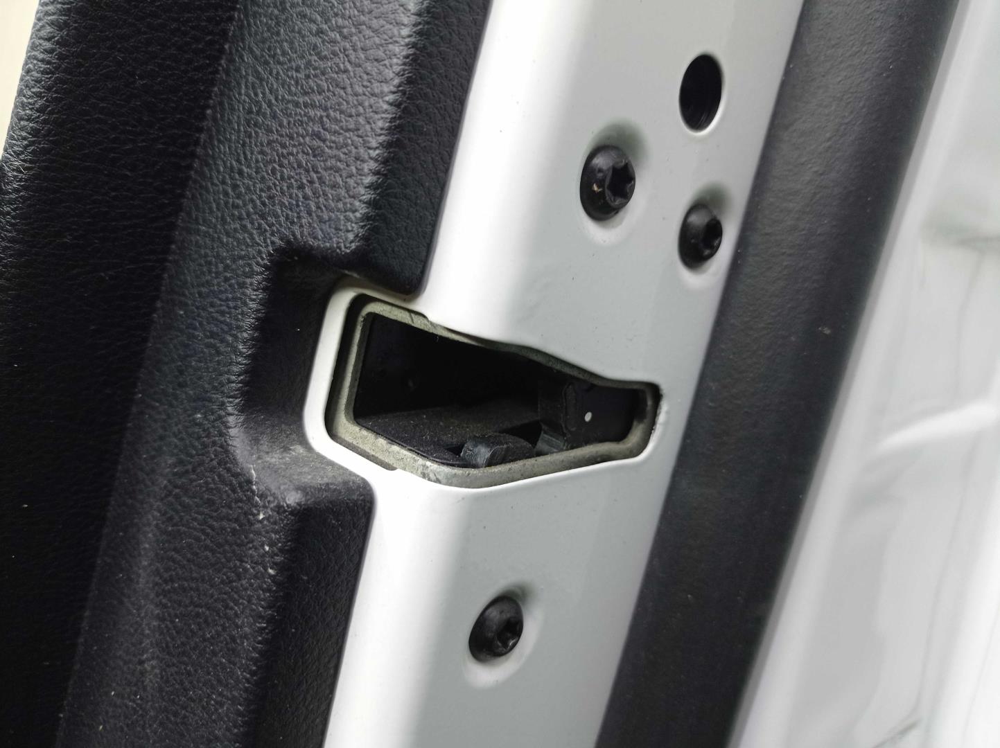 Дверь передняя правая